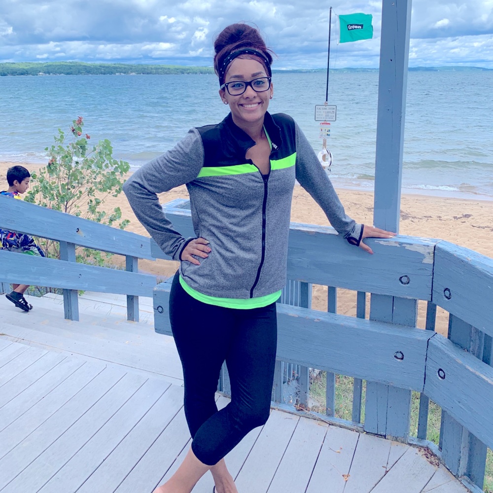 Meet your Posher, Sheena